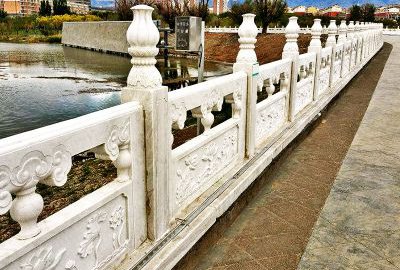 公园湖边装饰汉白玉栏杆雕塑