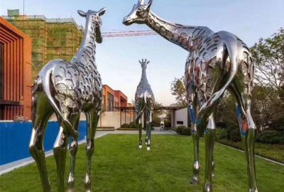 园林不锈钢长颈鹿雕塑