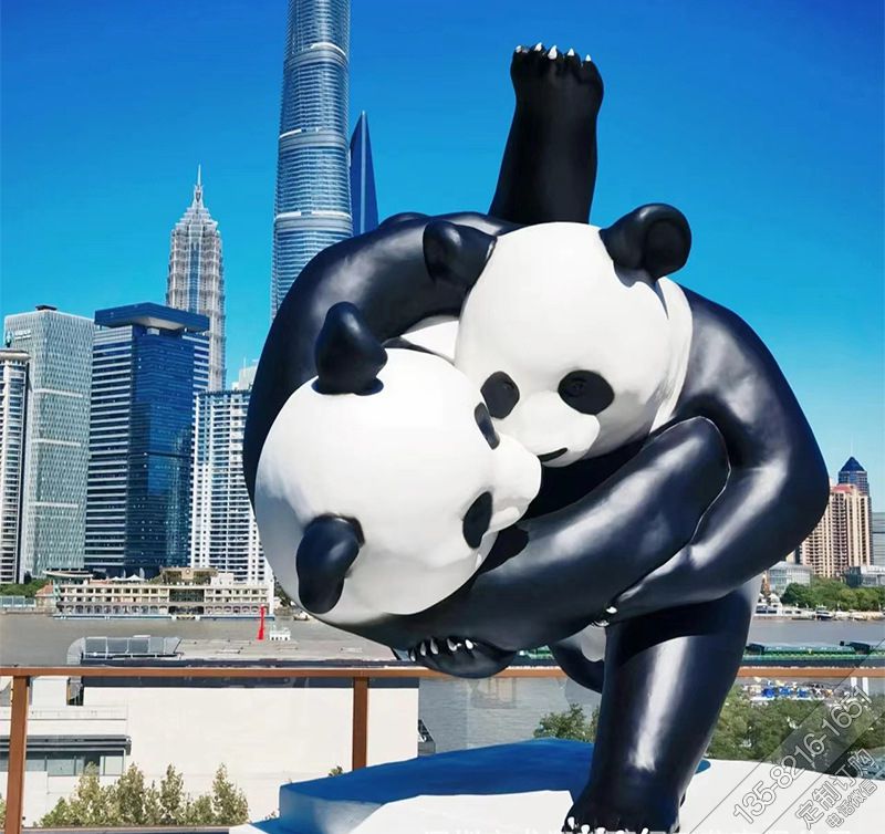 公园摆放摔跤玻璃钢熊猫雕塑
