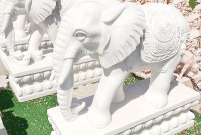 庭院摆放汉白玉大象雕塑