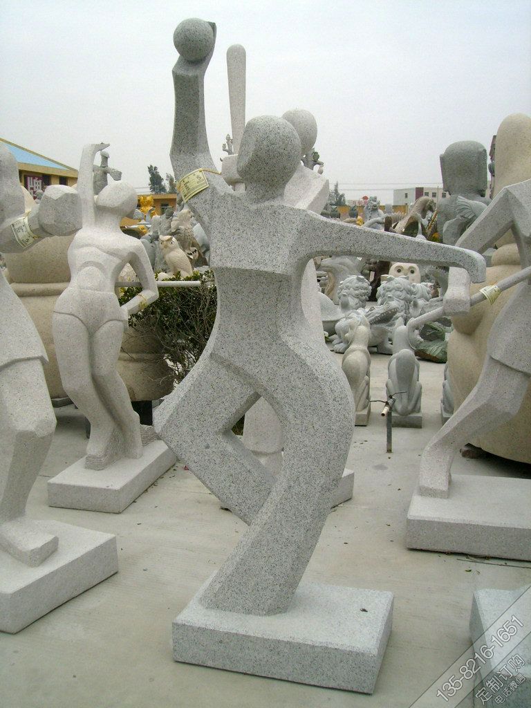 体育运动员广场抽象石雕