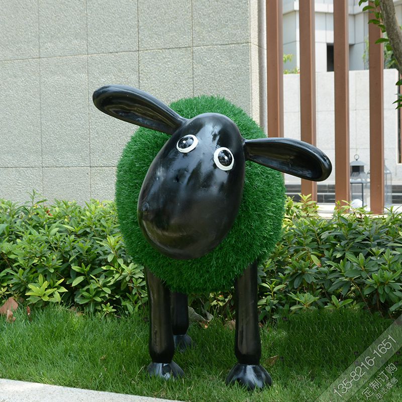 售楼处摆放绿植卡通肖恩羊雕塑
